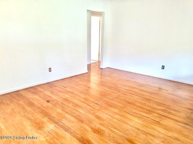 8705 Honor Ave, Louisville, KY 40219