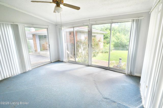 8705 Honor Ave, Louisville, KY 40219