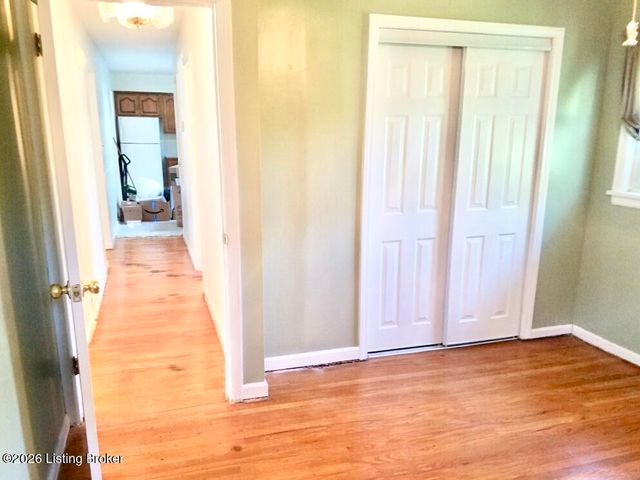 8705 Honor Ave, Louisville, KY 40219