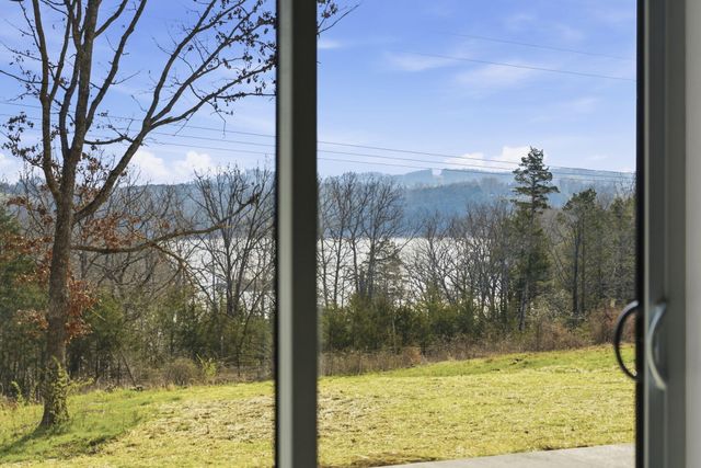 1670 Wooley Creek Road, Cape Fair, MO 65624