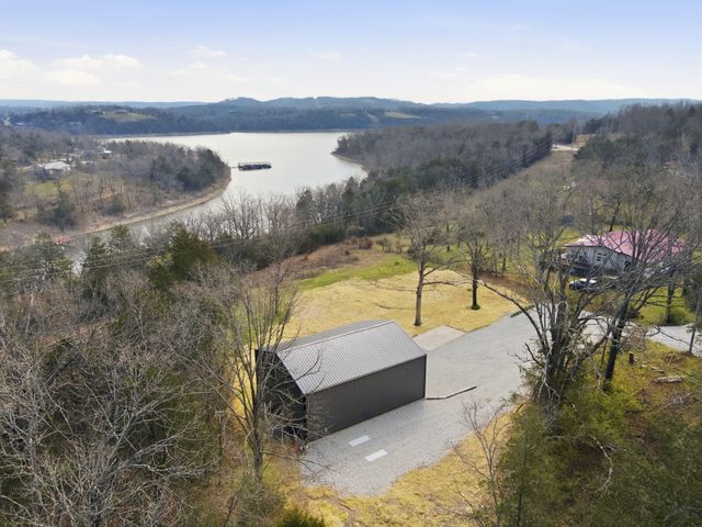 1670 Wooley Creek Road, Cape Fair, MO 65624