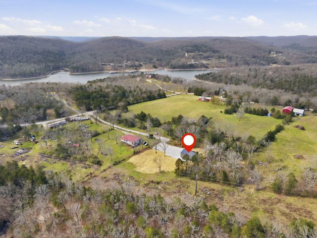 1670 Wooley Creek Road, Cape Fair, MO 65624