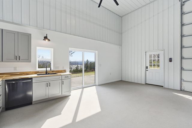 1670 Wooley Creek Road, Cape Fair, MO 65624