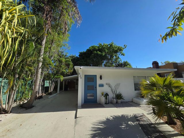 829 Macy Street, West Palm Beach, FL 33405