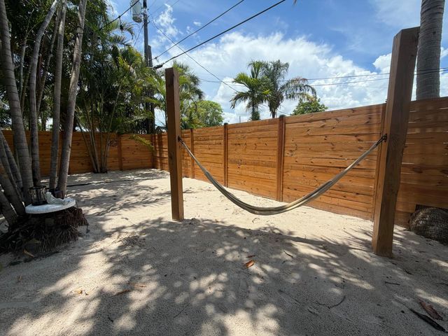 829 Macy Street, West Palm Beach, FL 33405