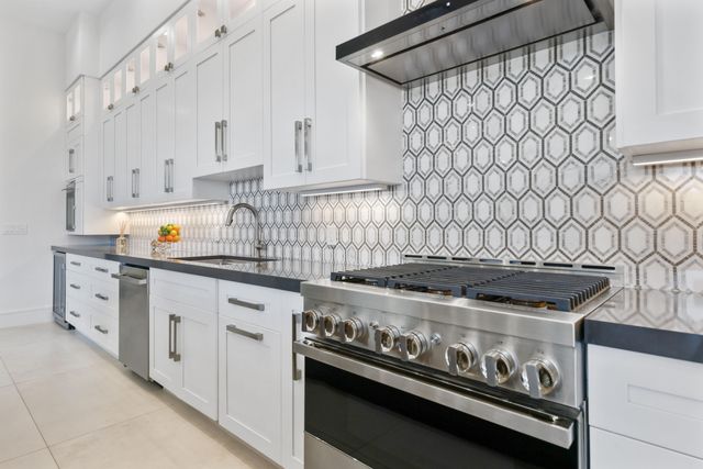 333 S Swinton Avenue, Delray Beach, FL 33444