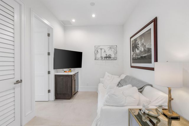 333 S Swinton Avenue, Delray Beach, FL 33444
