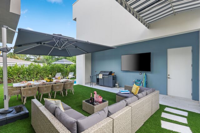 333 S Swinton Avenue, Delray Beach, FL 33444