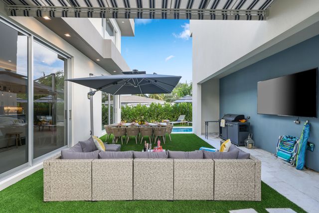 333 S Swinton Avenue, Delray Beach, FL 33444