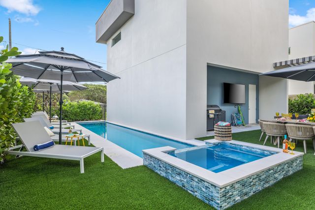 333 S Swinton Avenue, Delray Beach, FL 33444