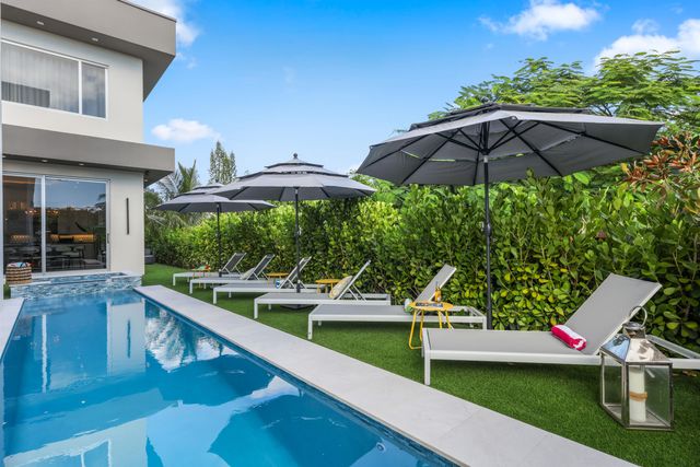 333 S Swinton Avenue, Delray Beach, FL 33444