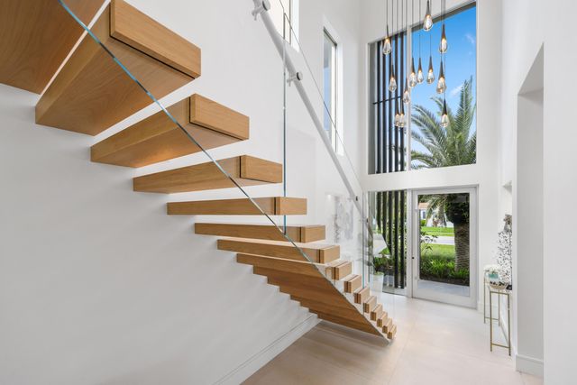 333 S Swinton Avenue, Delray Beach, FL 33444