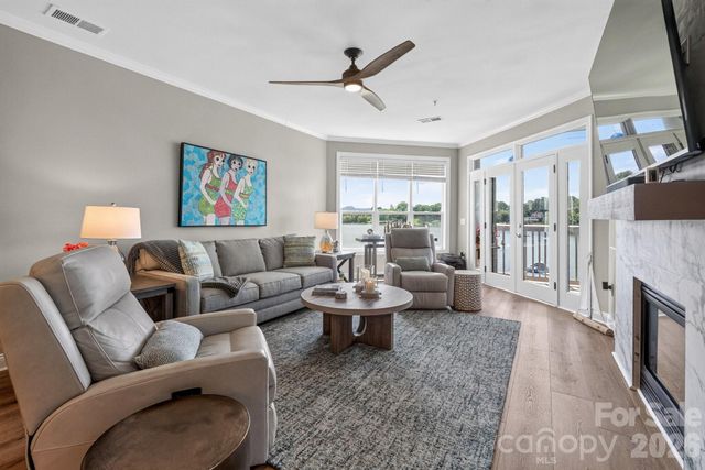 637 Williamson Road 205, Mooresville, NC 28117