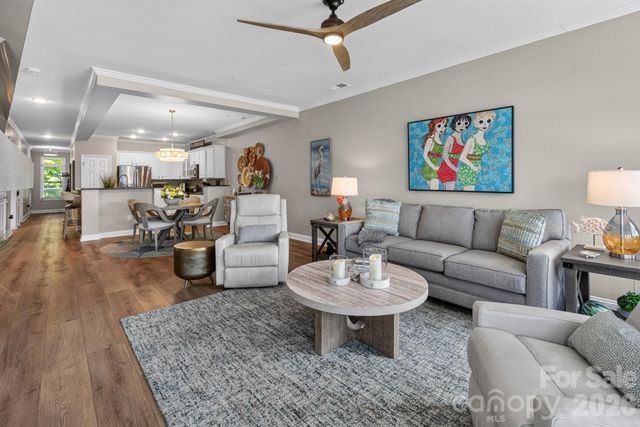 637 Williamson Road 205, Mooresville, NC 28117