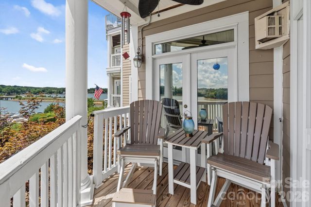 637 Williamson Road 205, Mooresville, NC 28117
