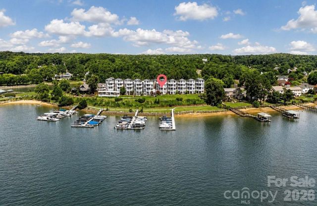 637 Williamson Road 205, Mooresville, NC 28117