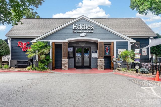 637 Williamson Road 205, Mooresville, NC 28117