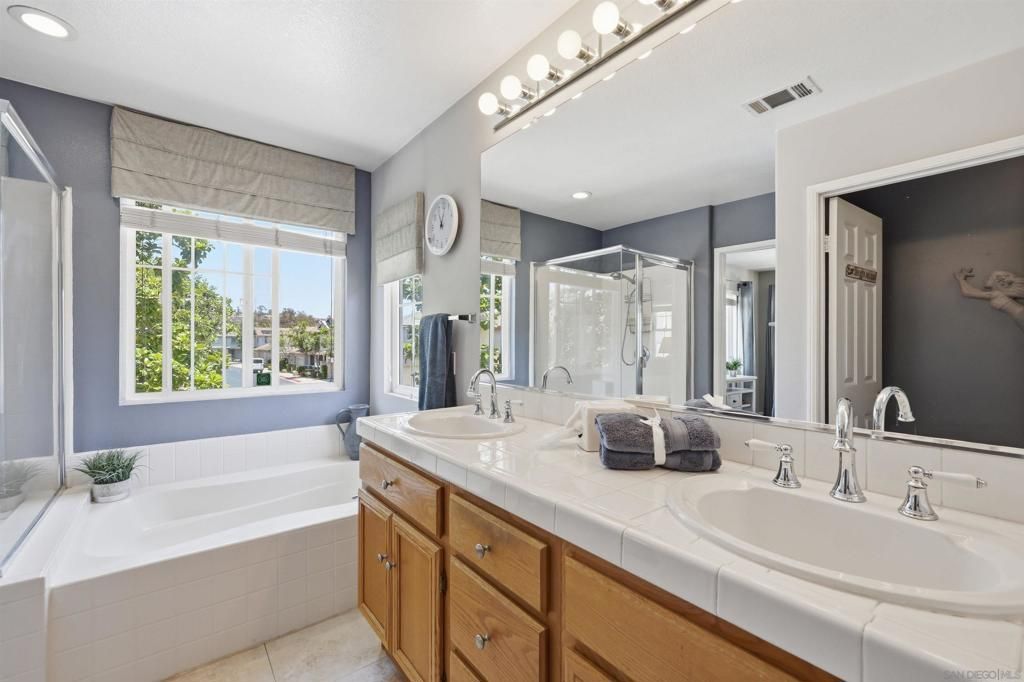 Image 21 of property listing at 2995 W Canyon, San Diego, CA 92123