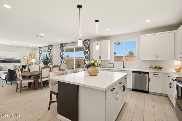 17584 W ILLINI Street, Goodyear, AZ 85338