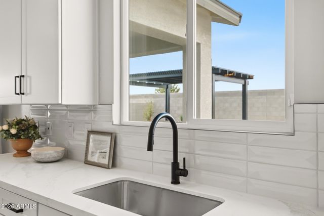 17584 W ILLINI Street, Goodyear, AZ 85338