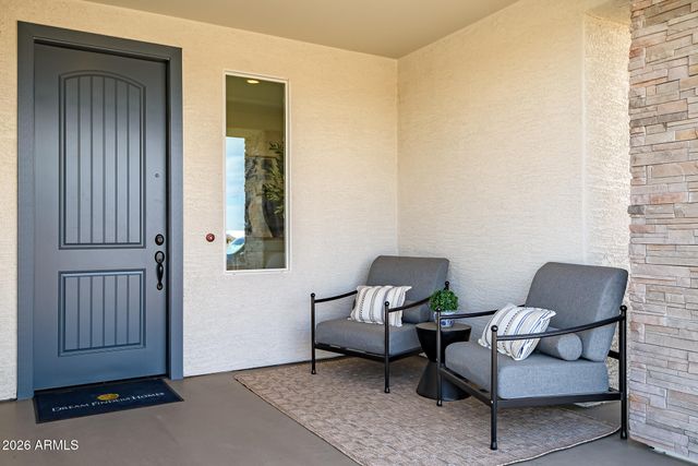 17584 W ILLINI Street, Goodyear, AZ 85338