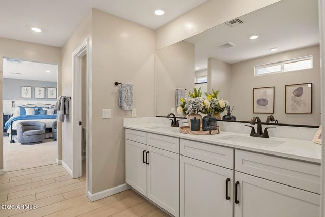 17584 W ILLINI Street, Goodyear, AZ 85338