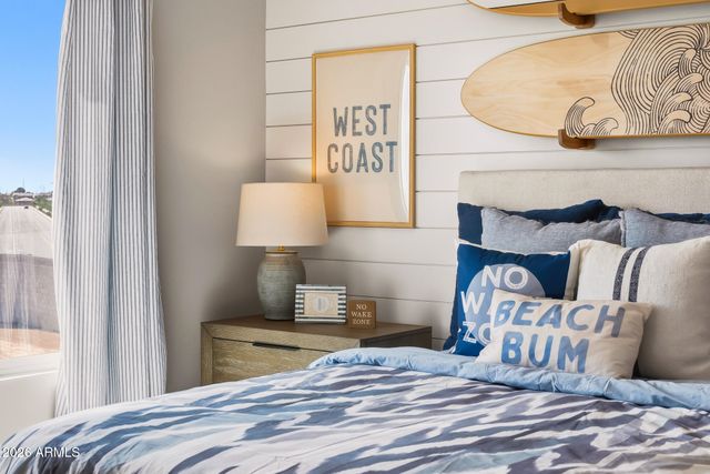 17584 W ILLINI Street, Goodyear, AZ 85338