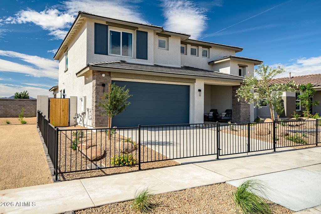 17584 W ILLINI Street, Goodyear, AZ 85338 — photo 2