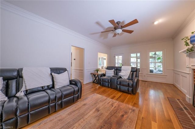 3713 Burbank Lane, Winston-salem, NC 27106