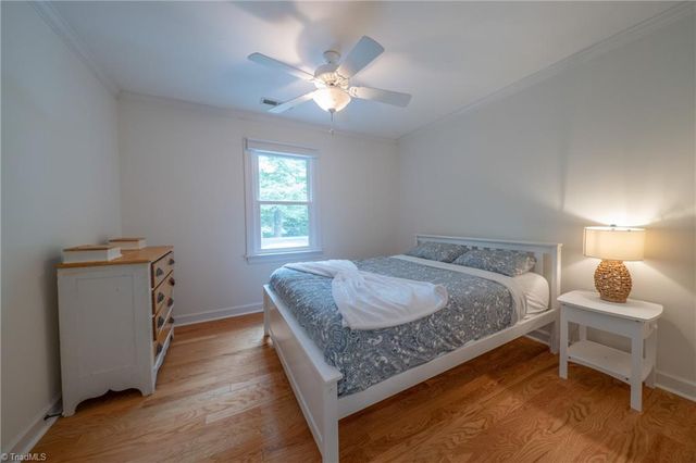 3713 Burbank Lane, Winston-salem, NC 27106
