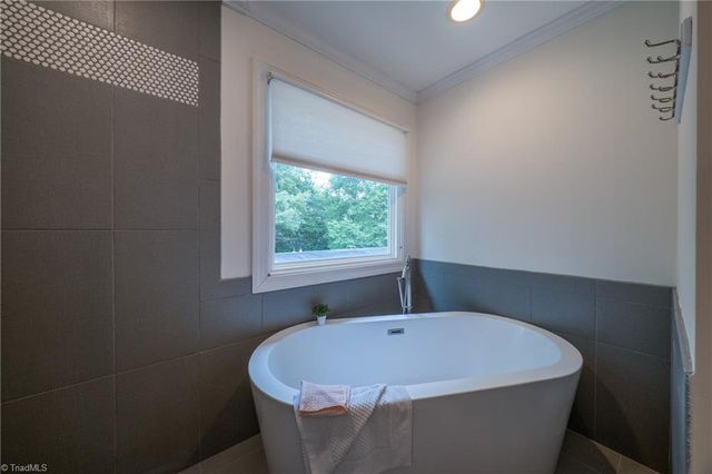 3713 Burbank Lane, Winston-salem, NC 27106