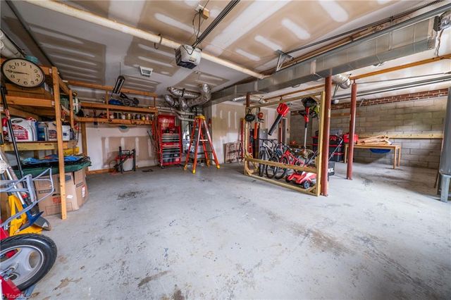 3713 Burbank Lane, Winston-salem, NC 27106