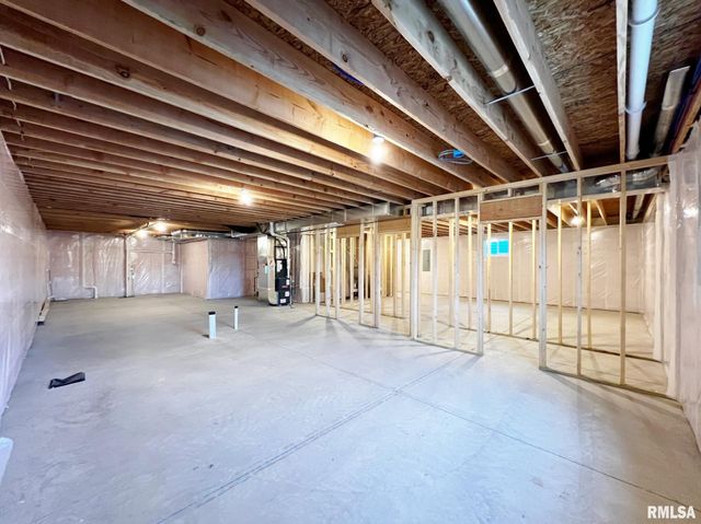 8802 N WESTPOINT Court, Edwards, IL 61528