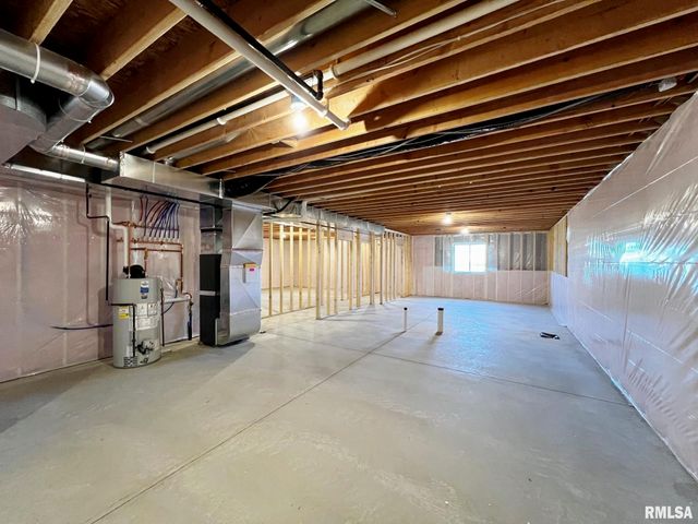 8802 N WESTPOINT Court, Edwards, IL 61528