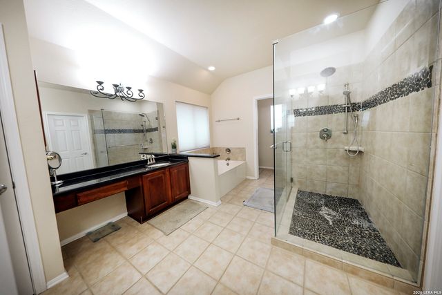 19507 CAMINO RDG, San Antonio, TX 78258