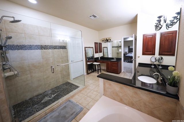 19507 CAMINO RDG, San Antonio, TX 78258