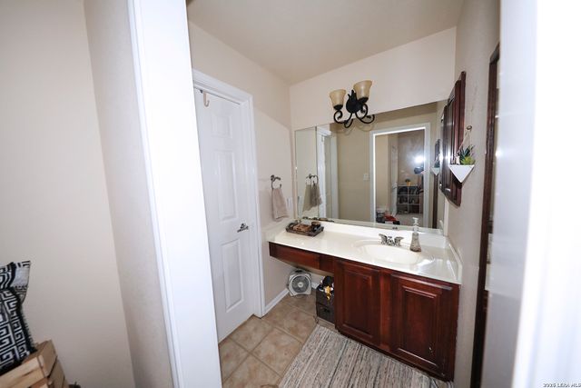 19507 CAMINO RDG, San Antonio, TX 78258