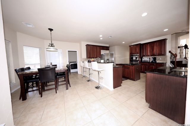 19507 CAMINO RDG, San Antonio, TX 78258