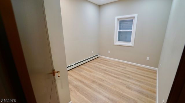 805 3rd Ave, Elizabeth City, NJ 07202