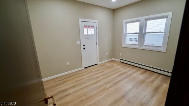 805 3rd Ave, Elizabeth City, NJ 07202