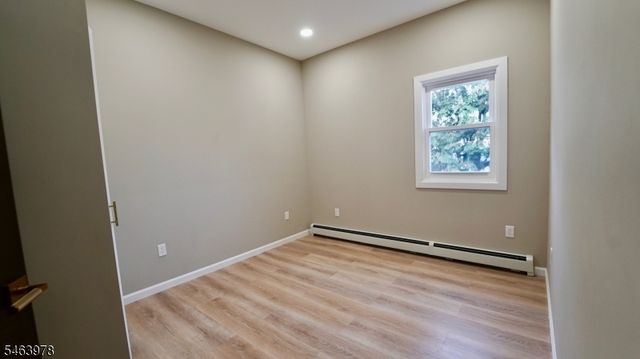 805 3rd Ave, Elizabeth City, NJ 07202