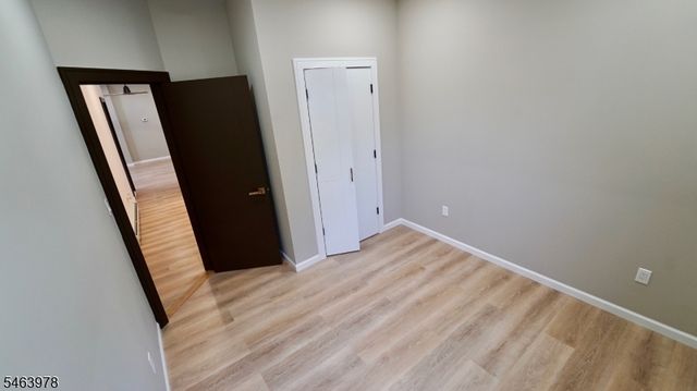 805 3rd Ave, Elizabeth City, NJ 07202