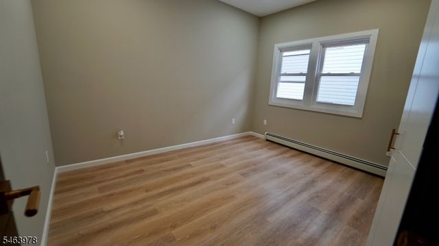 805 3rd Ave, Elizabeth City, NJ 07202