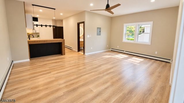 805 3rd Ave, Elizabeth City, NJ 07202