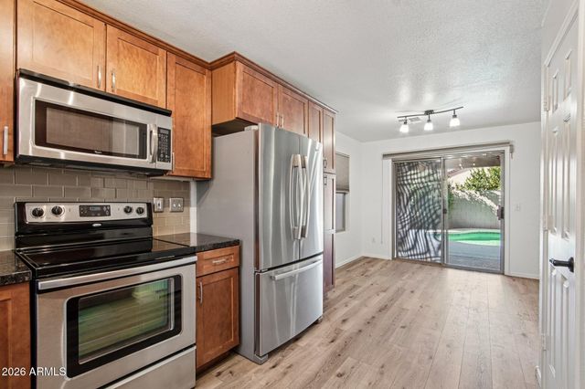 7500 E DEER VALLEY Road 84, Scottsdale, AZ 85255