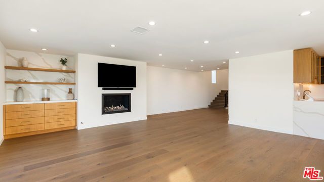 8124 Billowvista Drive, Playa Del Rey (los Angeles), CA 90293