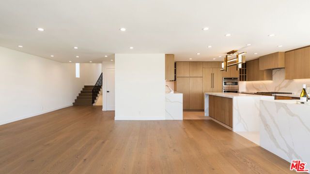 8124 Billowvista Drive, Playa Del Rey (los Angeles), CA 90293