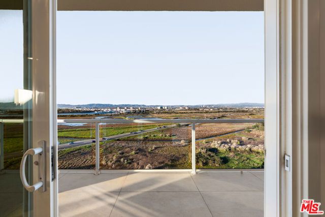 8124 Billowvista Drive, Playa Del Rey (los Angeles), CA 90293