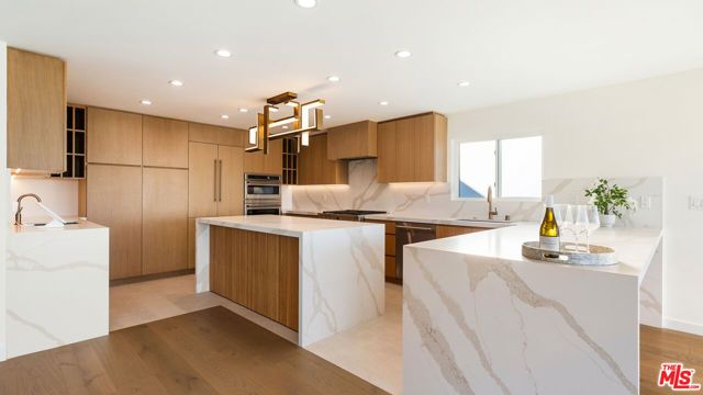 8124 Billowvista Drive, Playa Del Rey (los Angeles), CA 90293