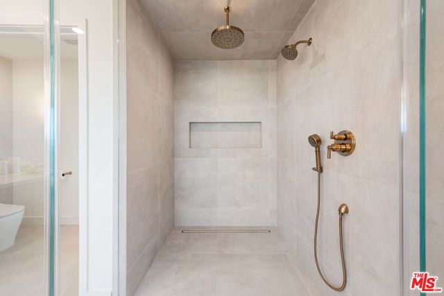 8124 Billowvista Drive, Playa Del Rey (los Angeles), CA 90293